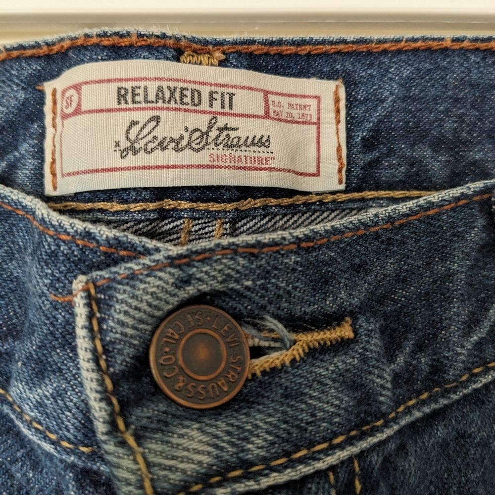 Relaxed Fit Levi's Women's Size 8